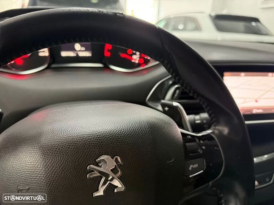 Peugeot 308 BlueHDi 130 EAT8 Allure Pack - 15