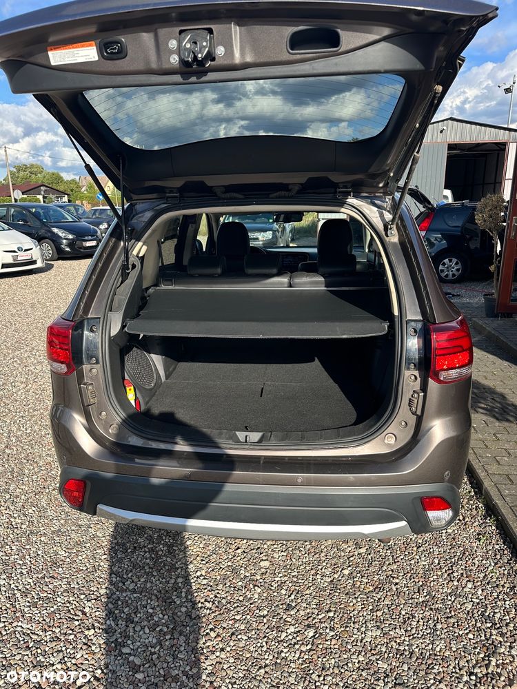 Mitsubishi Outlander 2.0 Intense + Navi 4WD CVT - 15