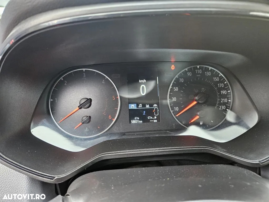 Renault Clio - 10