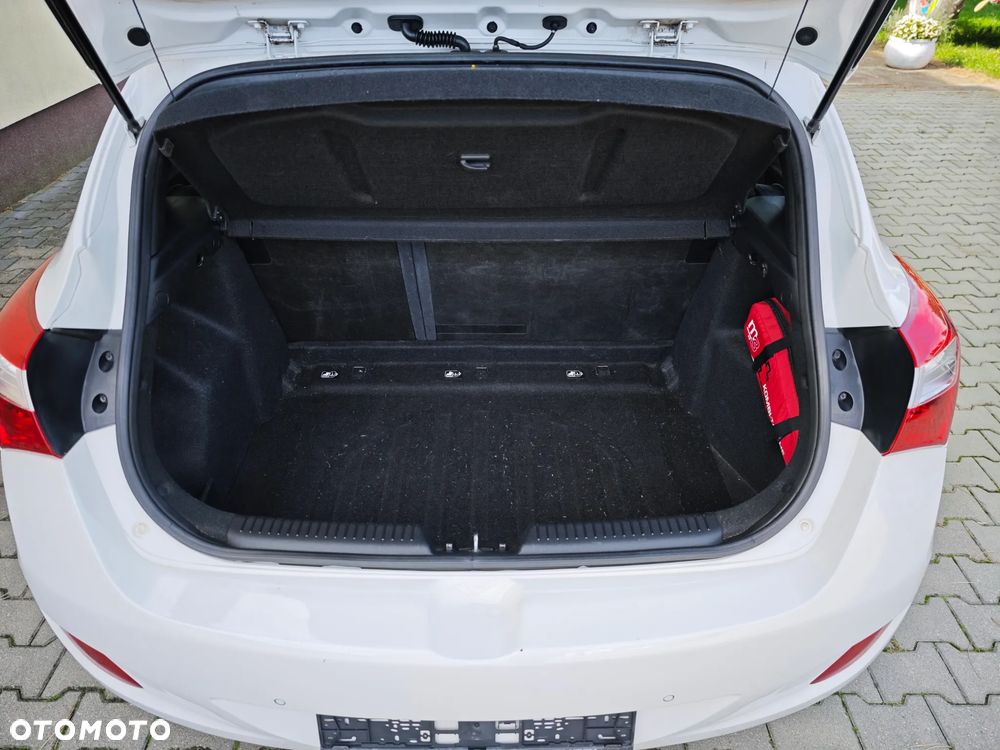Hyundai i30 1.4 Fifa World Cup Edition - 23