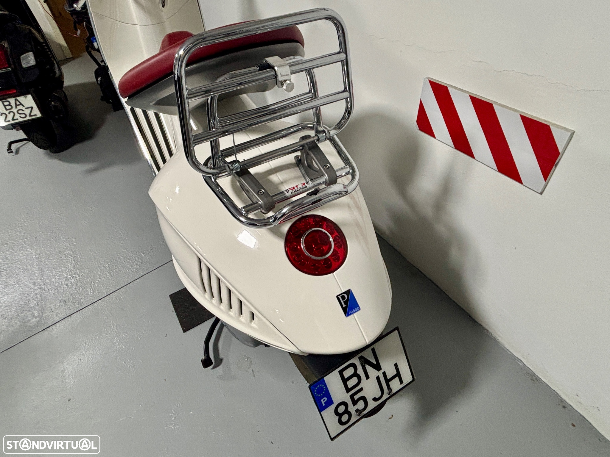 Vespa Vespa 946 - 6