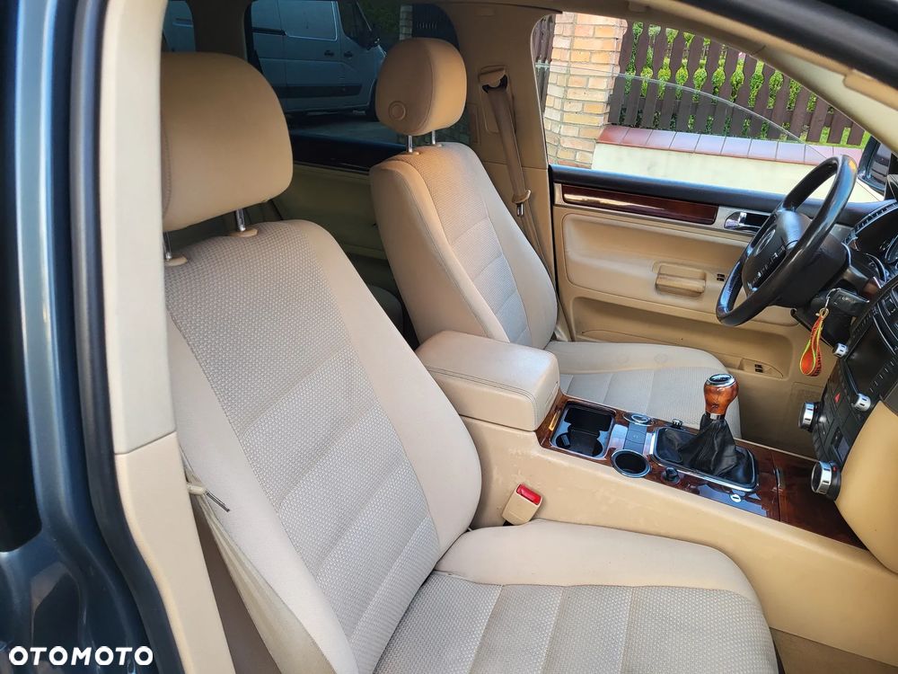 Volkswagen Touareg - 21