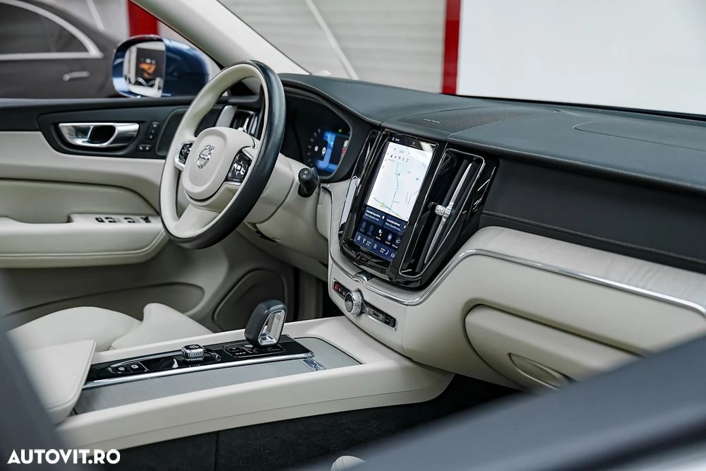 Volvo XC 60 T6 AWD Recharge Geartronic Inscription - 23