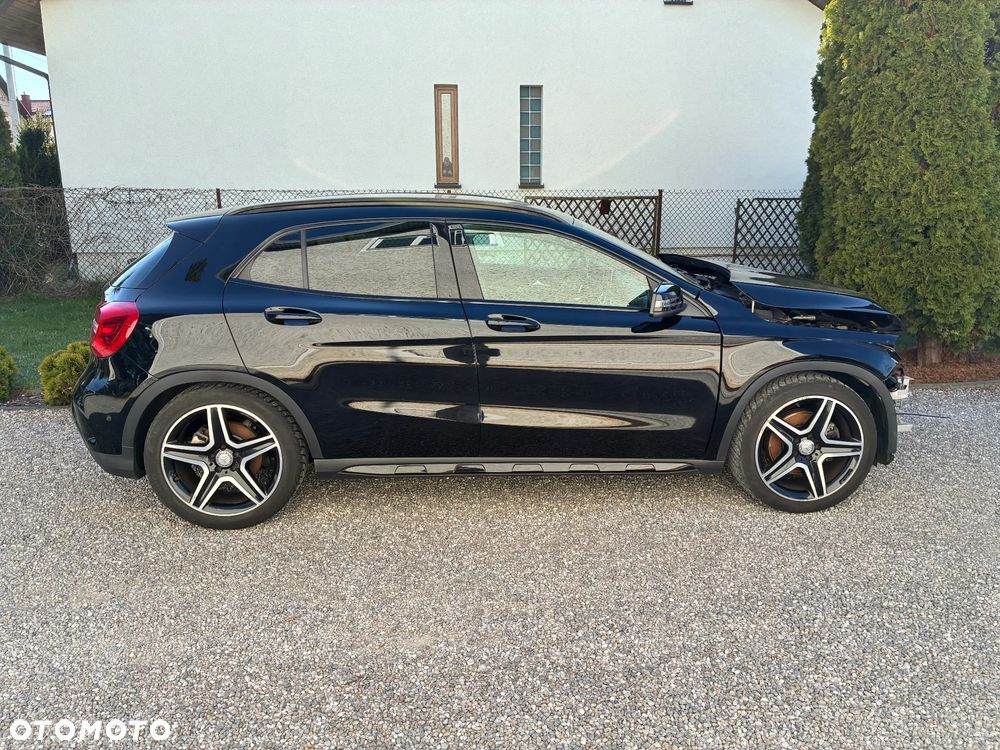 Mercedes-Benz GLA 220 d 4Matic 7G-DCT AMG Line - 4