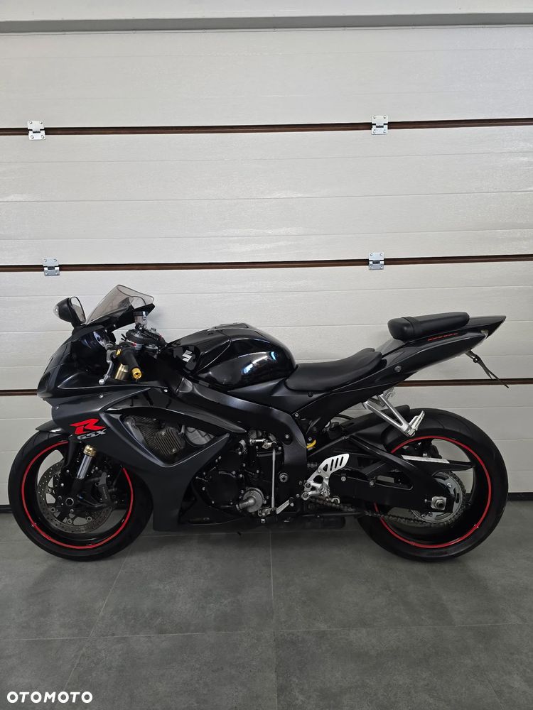 Suzuki GSX-R - 10