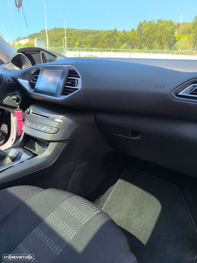 Peugeot 308 SW BlueHDi 120 Stop & Start Allure - 14