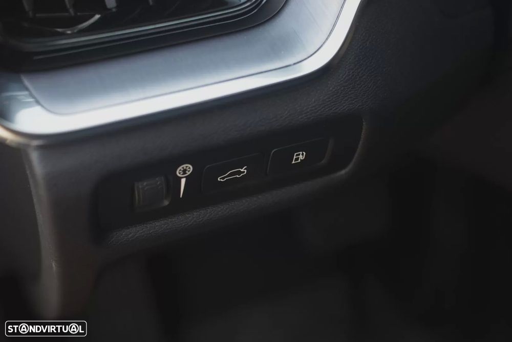 Volvo V60 2.0 T6 AWD TE R-Design - 28