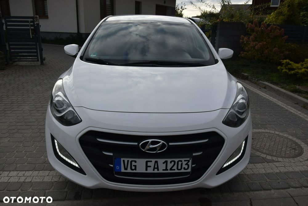 Hyundai i30 1.4 Classic + - 8