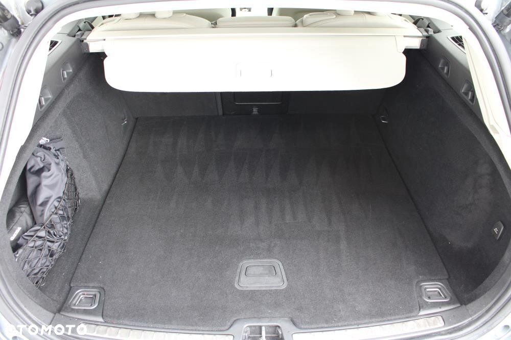 Volvo V60 Cross Country - 35