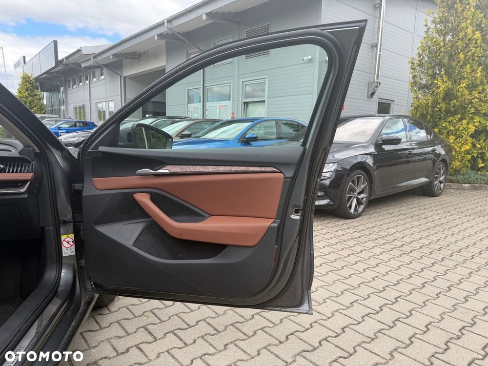 Skoda Superb 1.5 TSI Plug-in Hybrid L&K DSG - 16
