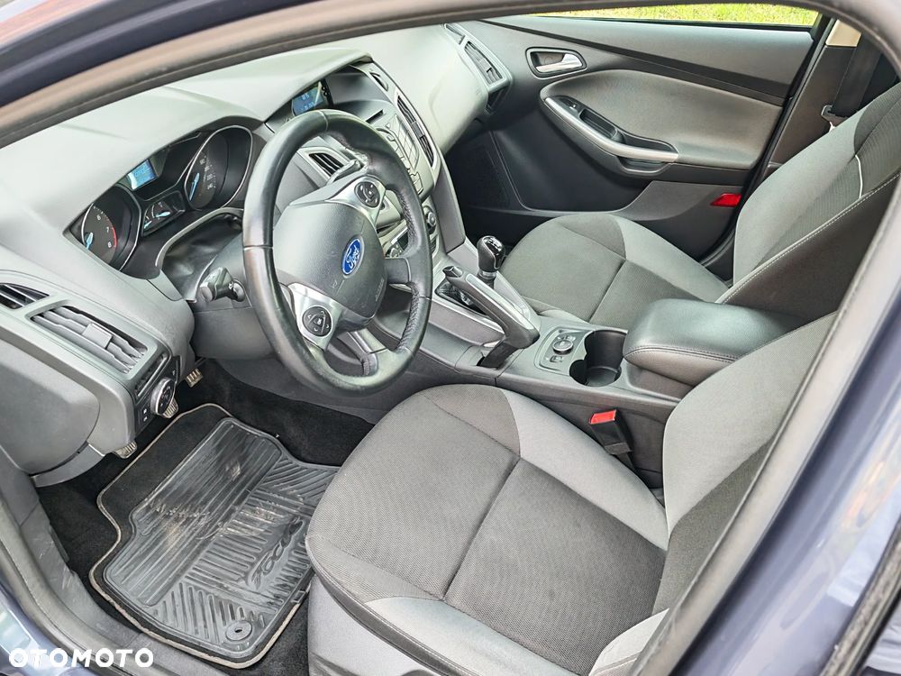 Ford Focus 1.6 Ambiente - 22