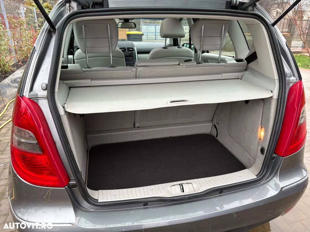 Mercedes-Benz A 160 Autotronic Avantgarde - 10