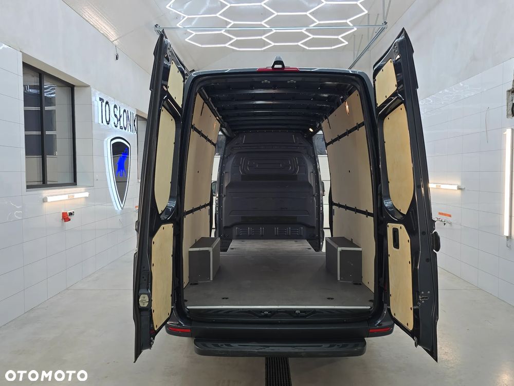 Mercedes-Benz SPRINTER 319 3.0 V6 CDI AUTOMAT 4,40Cm Długi SERWIS ASO MERCEDES-BENZ DO OSTATNIEGO km SALON PL FUL LED HIGH PERFORMANCE MBUX z ekranem dotykowym 10,25 cali SIEDZENIE KIEROWCY KOMFORTOWE, HYDRAULICZNE RESOROWANE PODGRZEWANA SZYBA PRZEDNIA TEMPOMAT KAMERA COFANIA LAKIER METALIK - 14