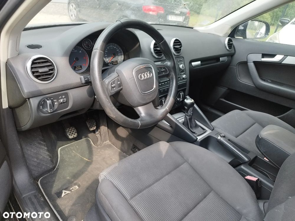 Audi A3 Sportback 2.0 TDI DPF quattro S line Sportpaket (plus) - 12