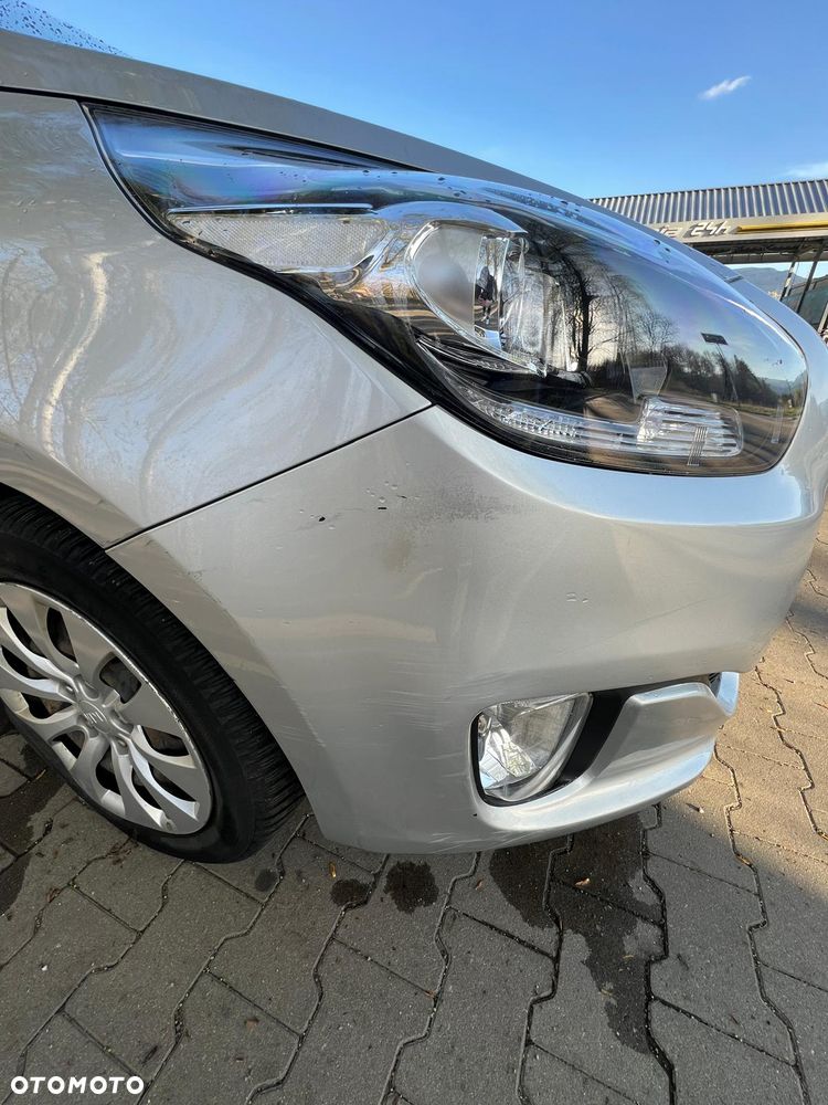 Kia Carens 1.6 GDI M EU6 - 12
