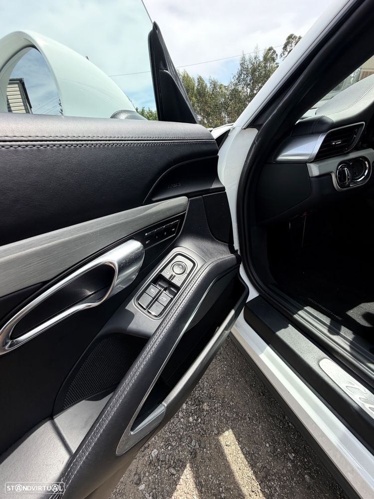 Porsche 911 (991) Turbo PDK - 17