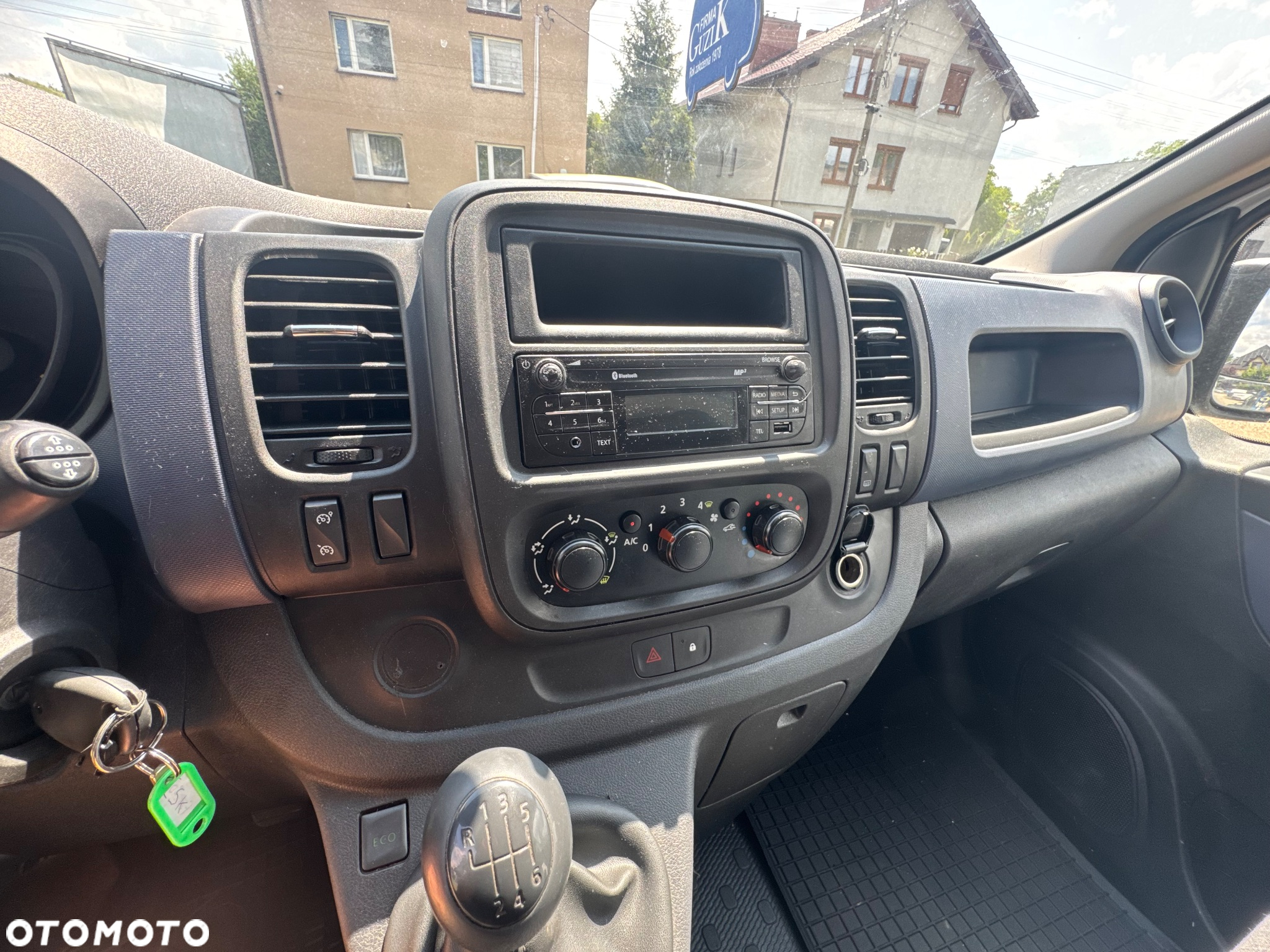 Opel Vivaro - 9