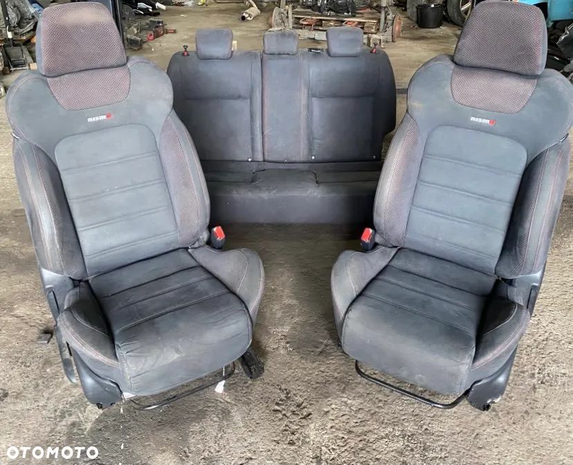 NISSAN JUKE NISMO FOTELE KANAPA BOCZKI - 1