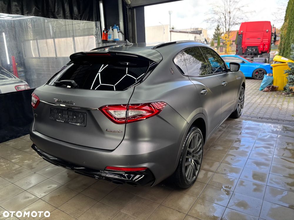 Maserati Levante S Q4 GranSport - 8