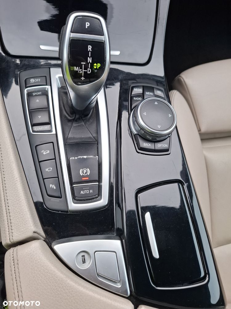 BMW Seria 5 535d xDrive Sport-Aut - 14