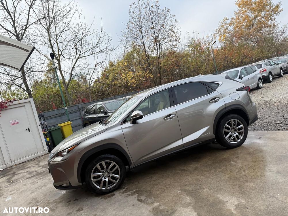 Lexus Seria NX ver-300h - 32