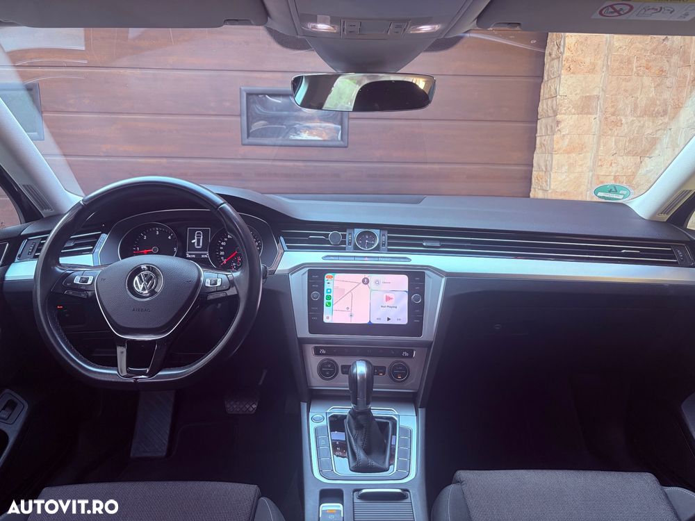 Volkswagen Passat - 13