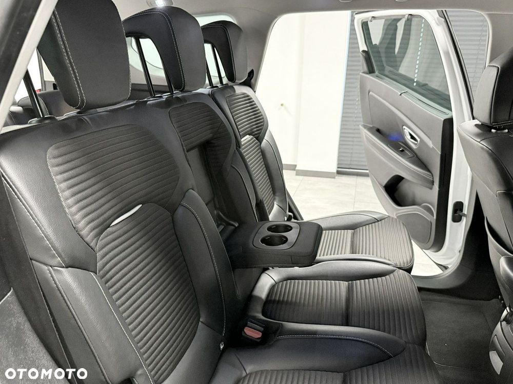 Renault Grand Scenic - 31