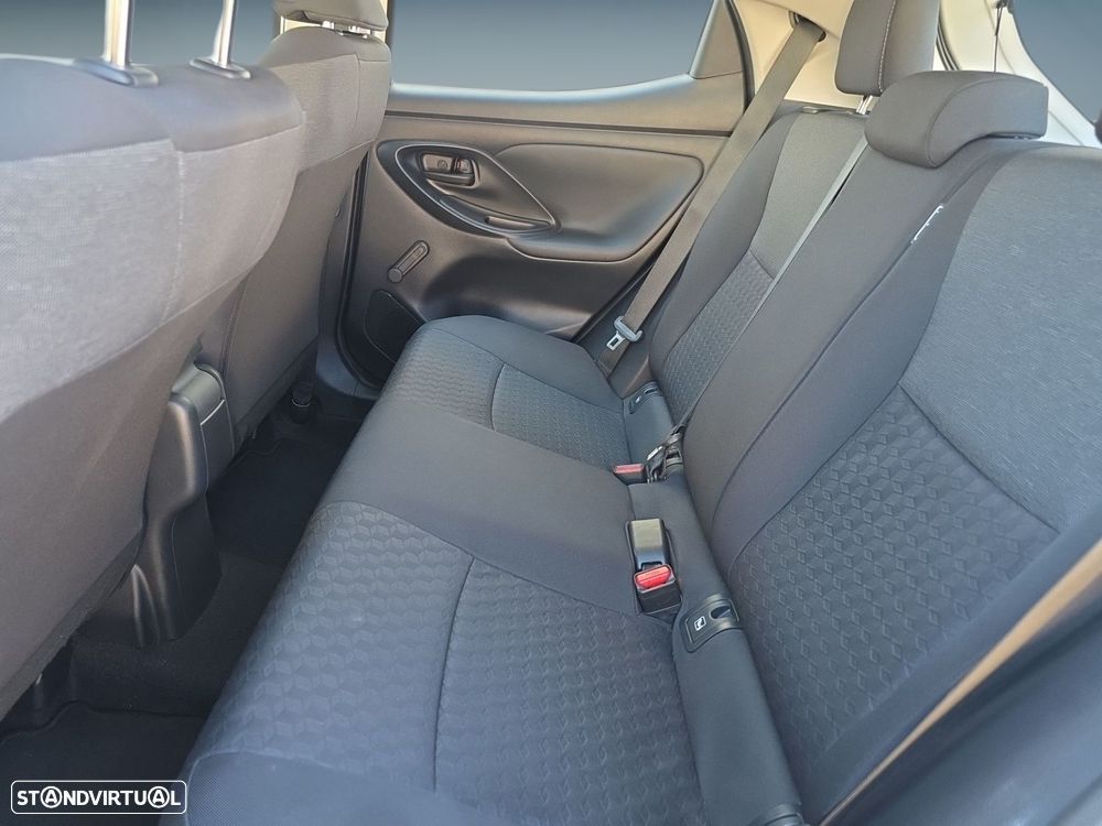 Toyota Yaris 1.5 HDF Comfort Plus - 11
