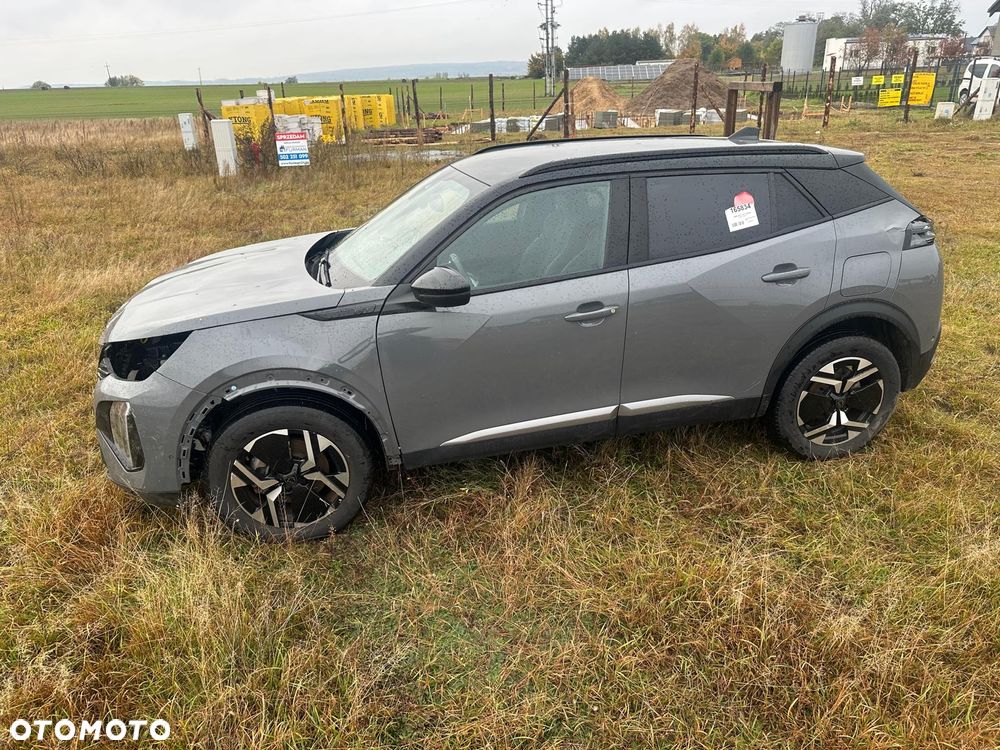 Peugeot 2008 Hybrid 136 e-DSC GT - 31