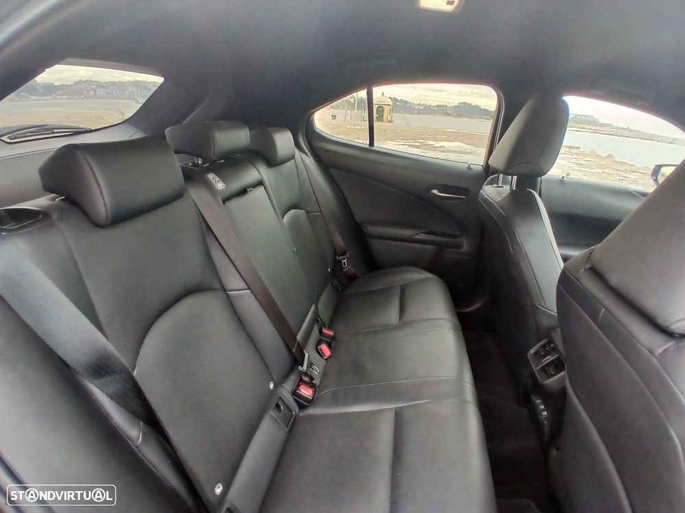 Lexus UX 300e Luxury - 19