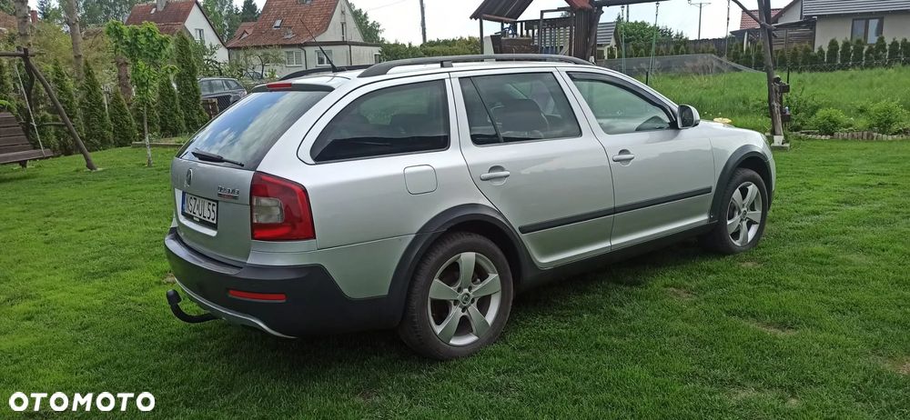 Skoda Octavia 2.0 TDI DPF 4x4 Scout - 4