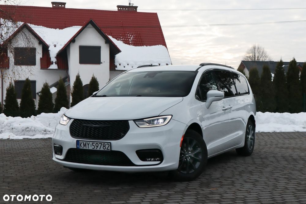 Chrysler Pacifica - 12