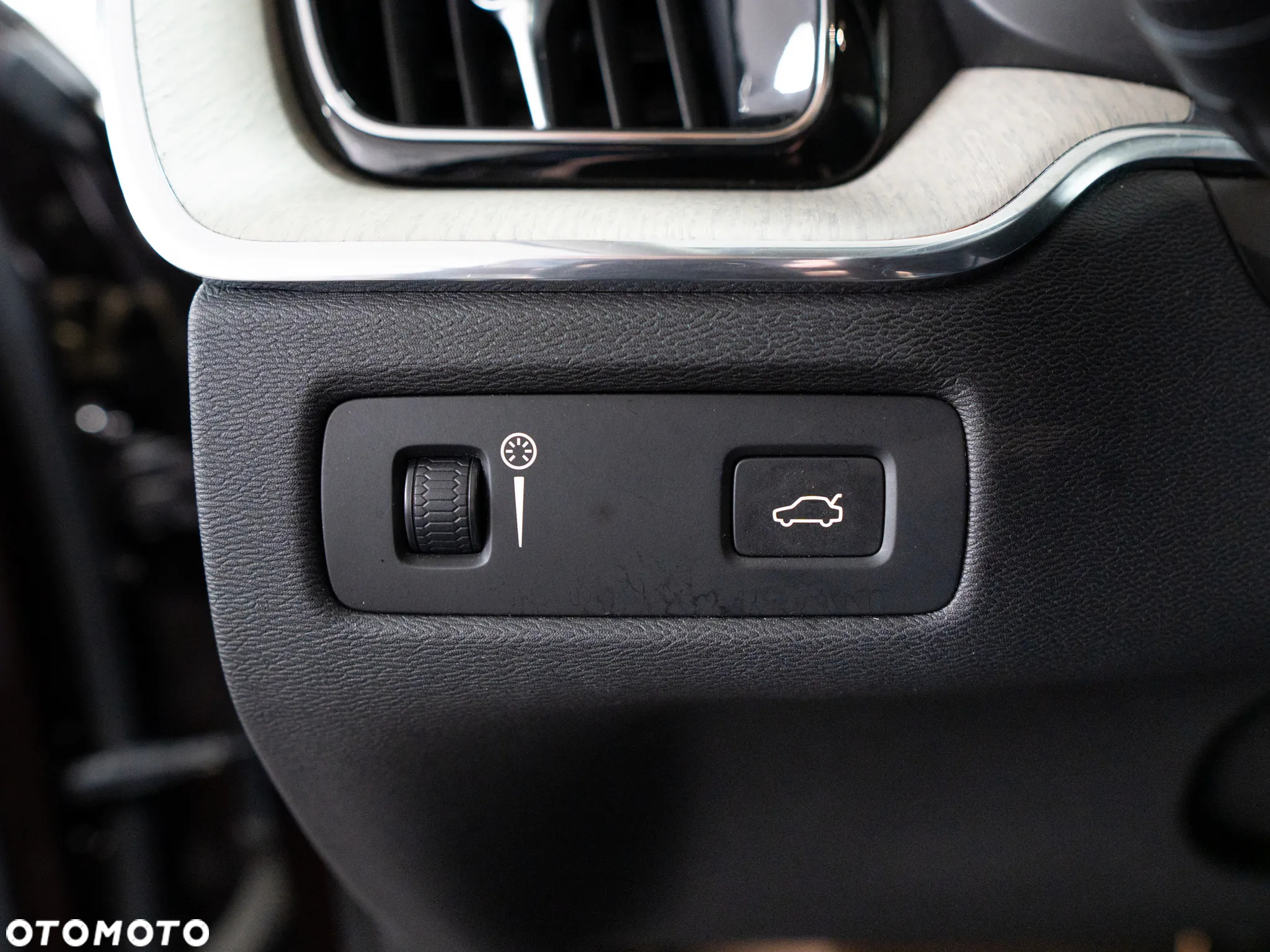 Volvo XC 60 T5 AWD Inscription - 25