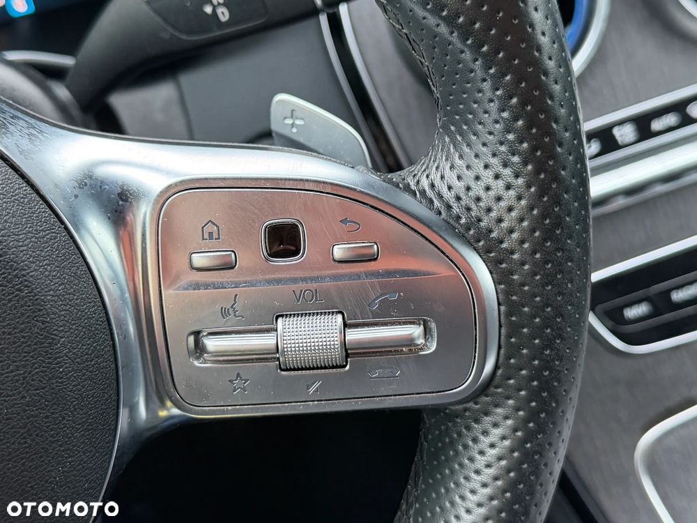 Mercedes-Benz Klasa C 200 9G-TRONIC AMG Line - 20