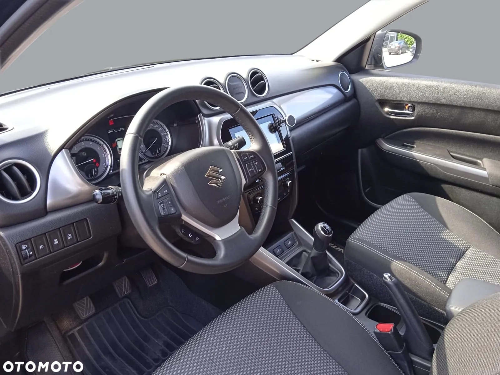 Suzuki Vitara 1.0 Boosterjet Premium 2WD - 12