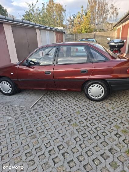 Opel Astra 1.4 GL - 6