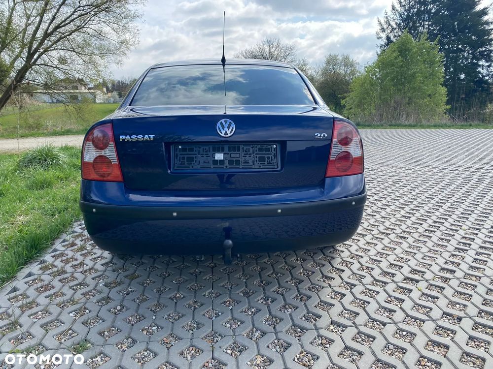 Volkswagen Passat - 16