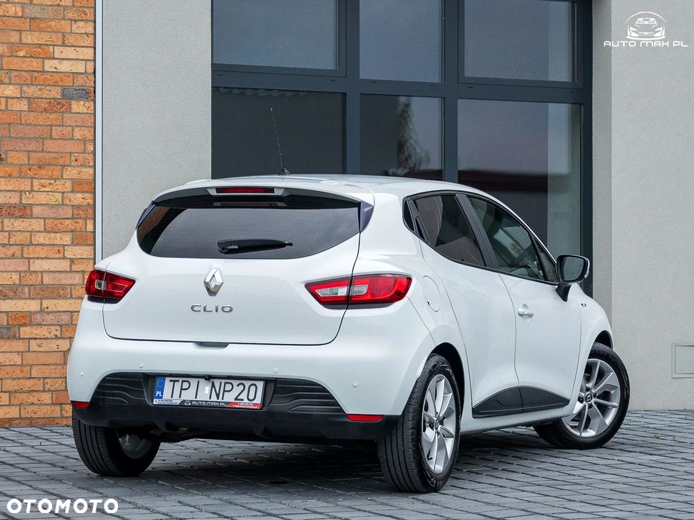 Renault Clio 1.2 16V 75 Life - 12