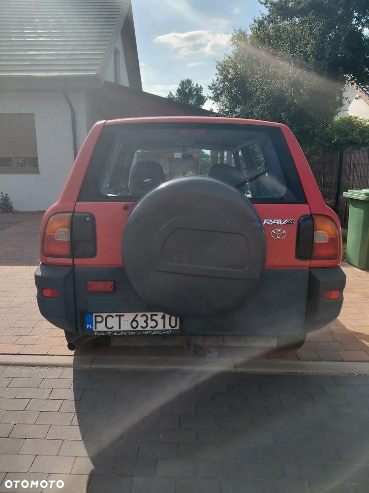 Toyota RAV4 2.0 - 7