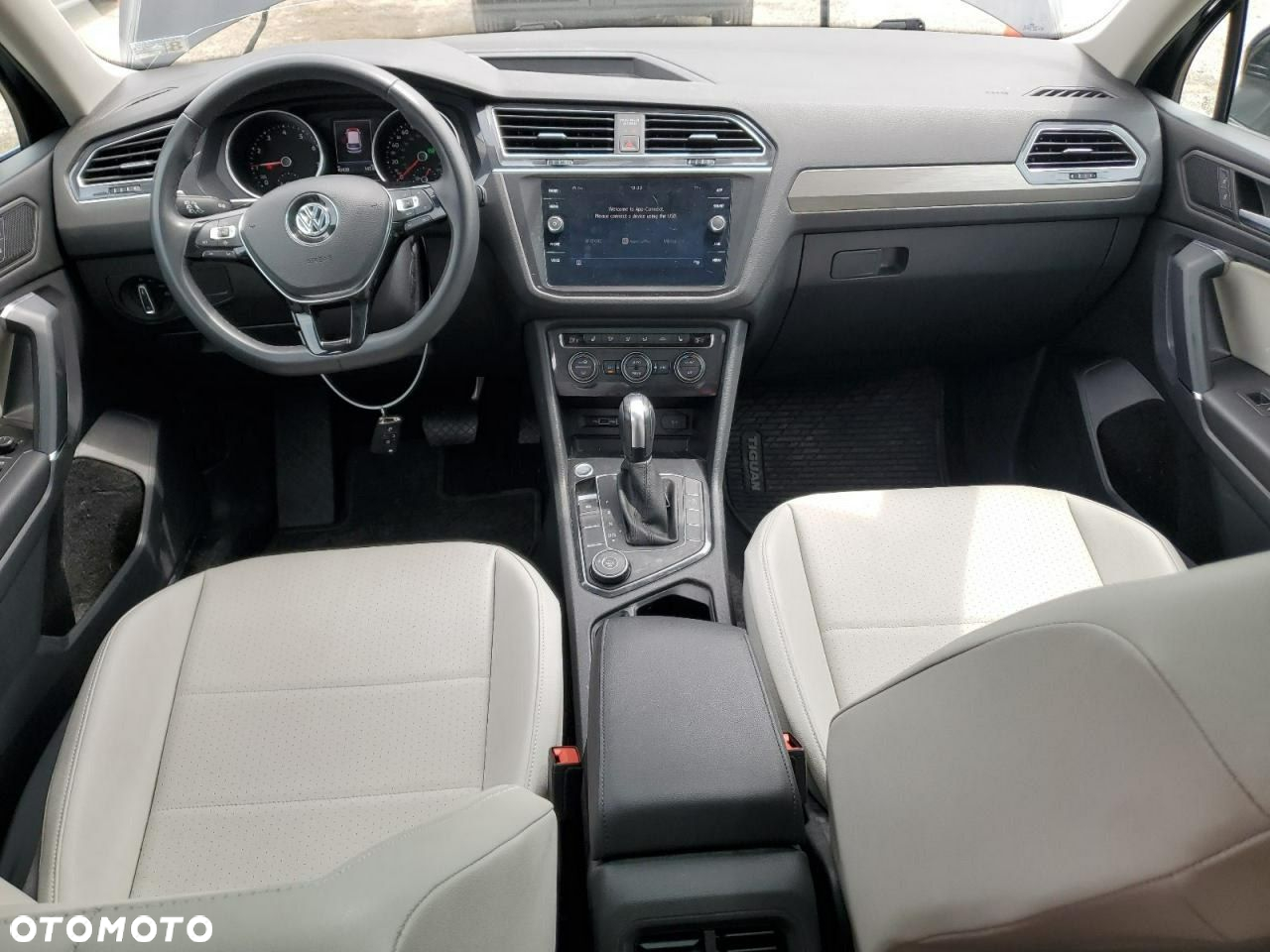 Volkswagen Tiguan - 9