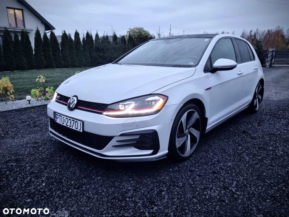 Volkswagen Golf GTI (BlueMotion Technology) DSG Performance - 1