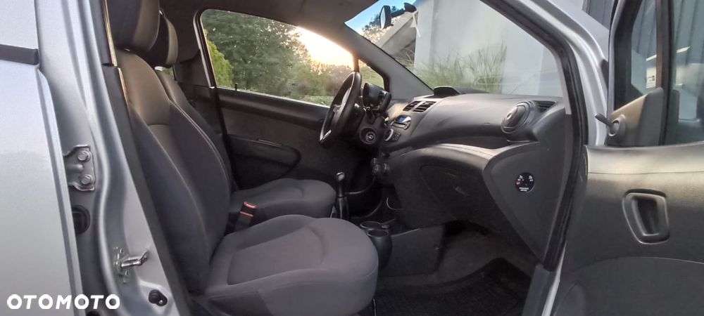 Chevrolet Spark 1.0 LS - 9