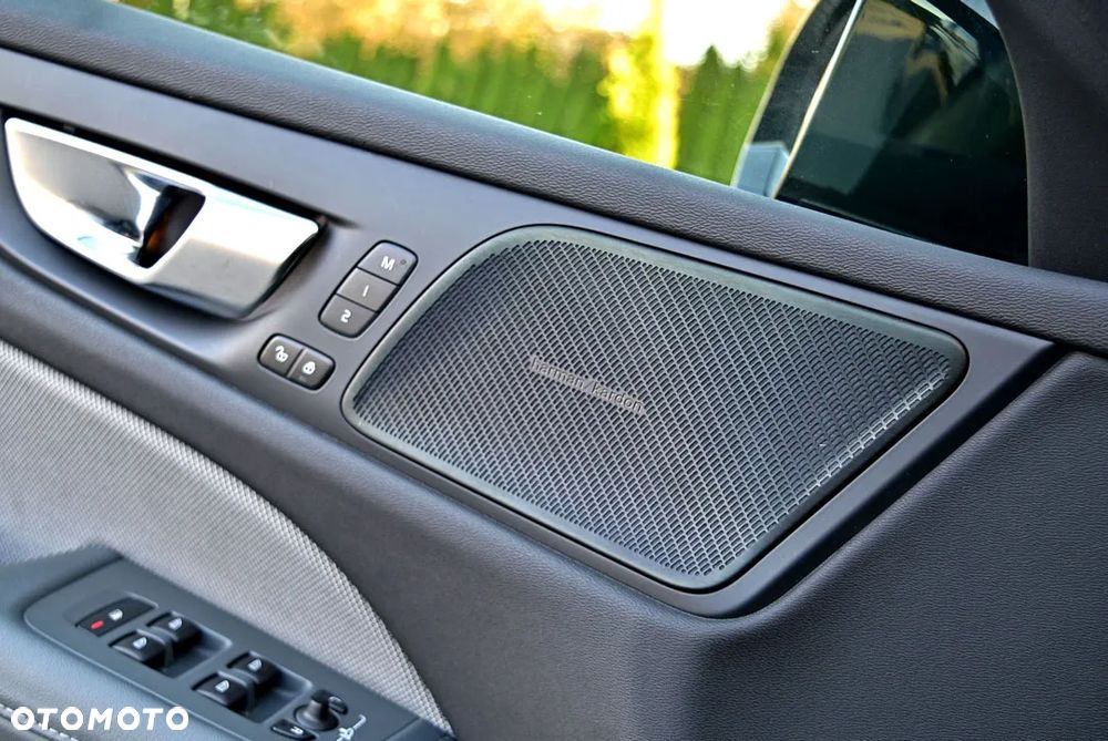 Volvo V60 B4 B Geartronic RDesign - 24