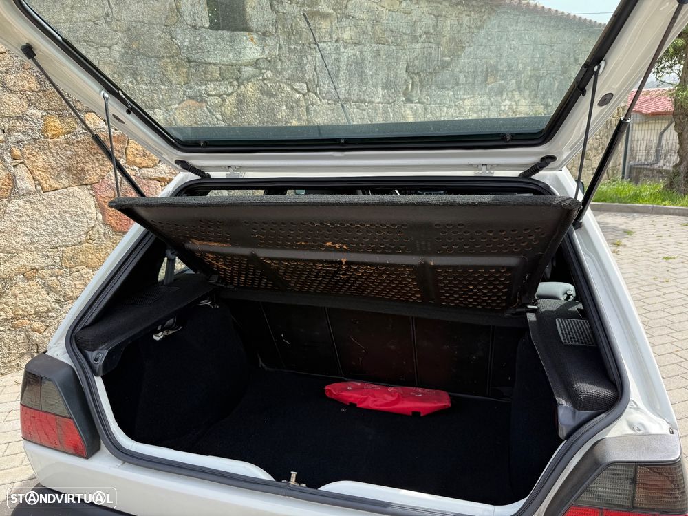 VW Golf 1.8 GTI 16V - 17