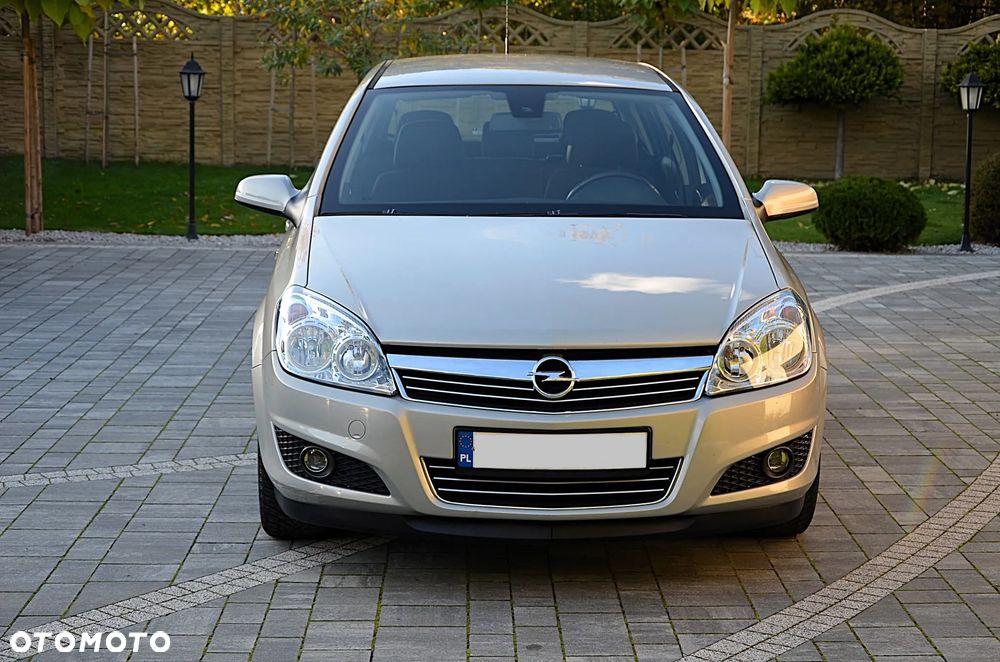 Opel Astra 1.6 Active - 11