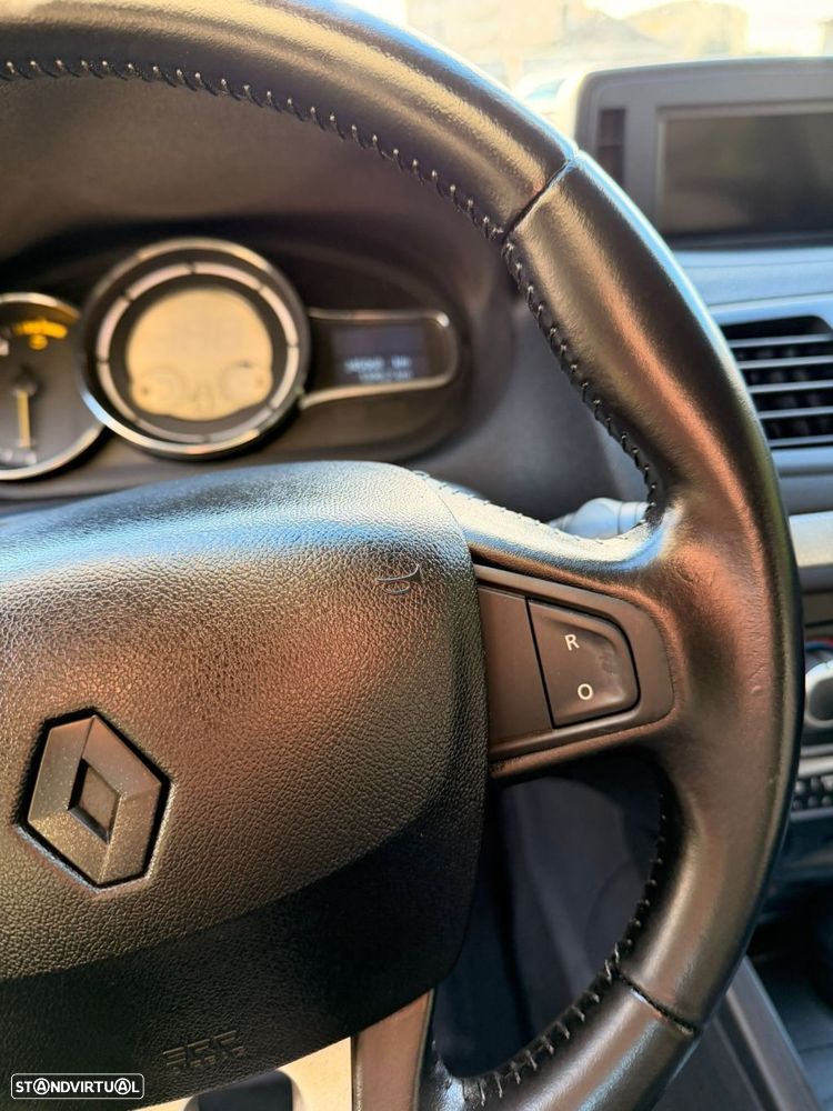 Renault Mégane 1.5 dCi Dynamique CO2 Champion - 24