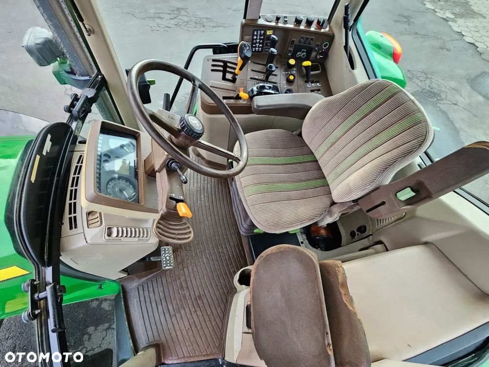 John Deere 6820 - 10