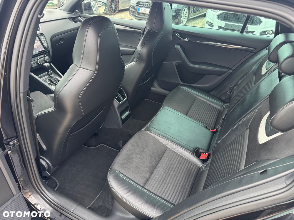 Skoda Octavia 2.0 TDI (Green tec) DSG RS - 23