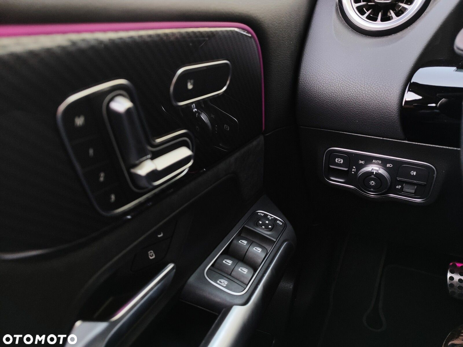 Mercedes-Benz Klasa B 220 4-Matic AMG Line 7G-DCT - 20