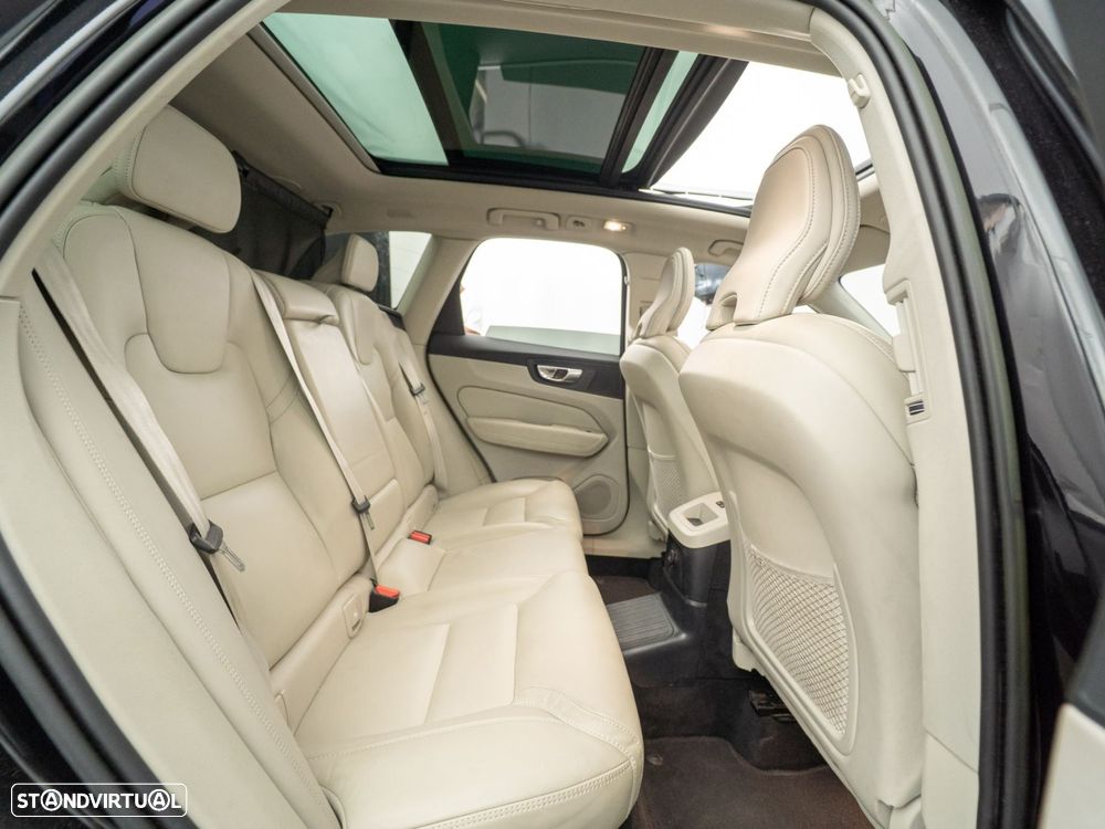 Volvo XC 60 2.0 T8 PHEV Ultimate Bright AWD - 48